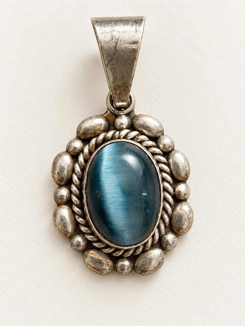 Vintage 925 Sterling Silver Blue Cat's Eye Cabochon Ornate Pendant 13g